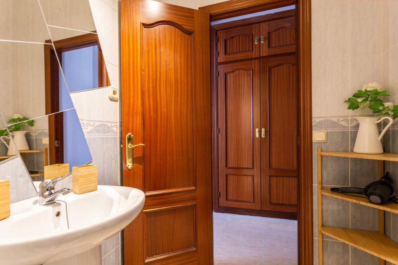 Serva La Bari Shared Siviglia